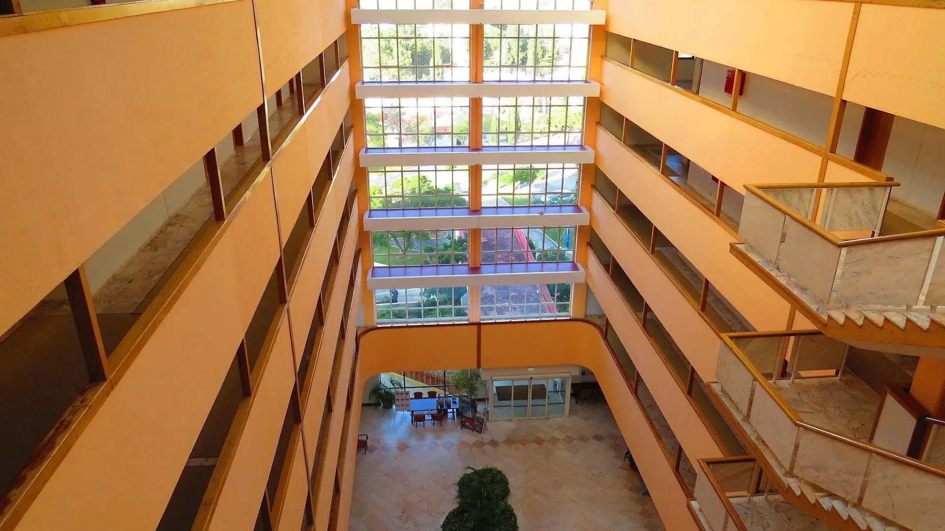 Alfamar Beach & Sport Resort Albufeira Hotel
